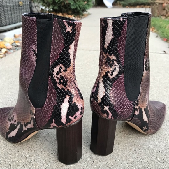 🍄 Donald J.Pliner Laila Snakeskin Print Booties - Picture 3 of 12